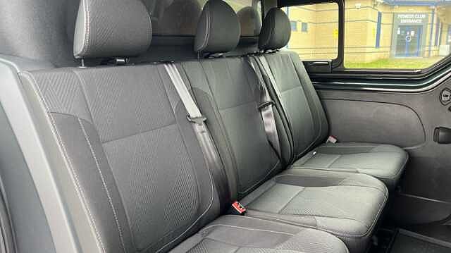 Nissan Primastar Nissan  30 L2 Diesel 2.0 dCi 150ps H1 Tekna Crew Van Auto