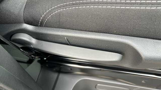 Nissan Primastar Nissan  30 L2 Diesel 2.0 dCi 150ps H1 Tekna Crew Van Auto