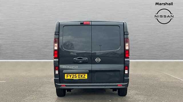 Nissan Primastar Nissan  30 L2 Diesel 2.0 dCi 150ps H1 Tekna Crew Van Auto