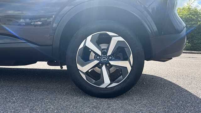 Nissan Qashqai 1.3 DiG-T MH 158 N-Connecta 5dr Xtronic