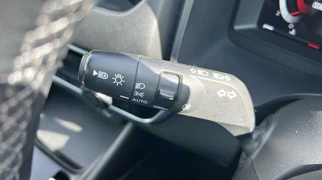 Nissan Qashqai 1.3 DiG-T MH 158 N-Connecta 5dr Xtronic