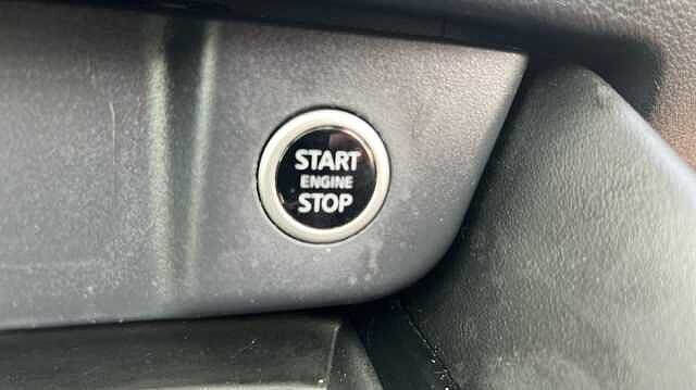 Nissan Qashqai 1.3 DiG-T MH 158 N-Connecta 5dr Xtronic