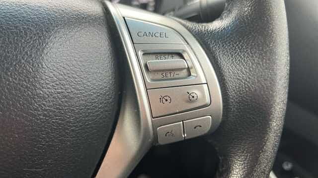 Nissan Navara NAVARA Double Cab Pick Up Tekna 2.3dCi 190 4WD Auto