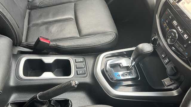 Nissan Navara NAVARA Double Cab Pick Up Tekna 2.3dCi 190 4WD Auto