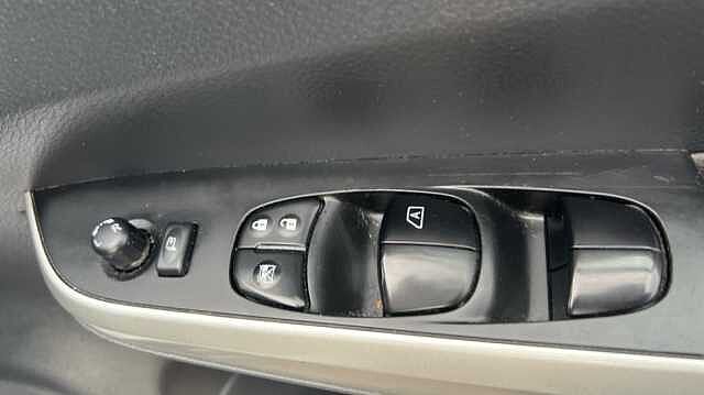 Nissan Navara NAVARA Double Cab Pick Up Tekna 2.3dCi 190 4WD Auto