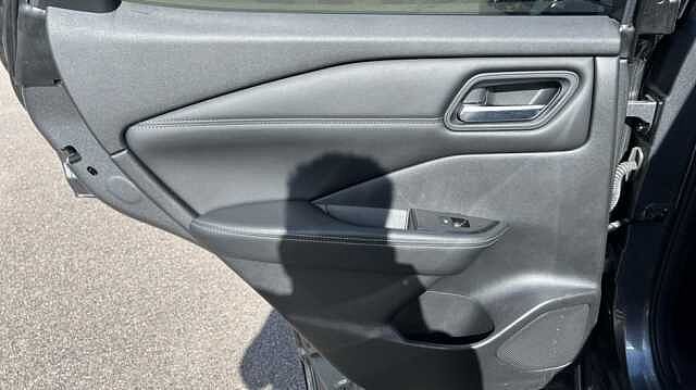 Nissan Qashqai QASHQAI 1.3 DiG-T MH 158 N-Connecta 5dr Xtronic