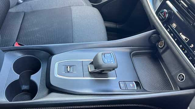 Nissan Qashqai QASHQAI 1.3 DiG-T MH 158 N-Connecta 5dr Xtronic
