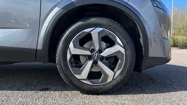 Nissan Qashqai QASHQAI 1.3 DiG-T MH 158 N-Connecta 5dr Xtronic