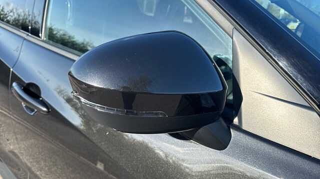 Nissan Juke JUKE 1.0 DiG-T 114 Tekna 5dr DCT