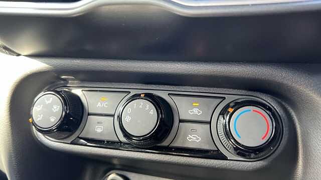 Nissan Juke JUKE 1.0 DiG-T Acenta Premium 5dr