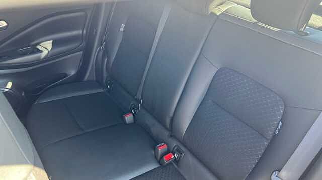 Nissan Juke JUKE 1.0 DiG-T 114 N-Connecta 5dr DCT