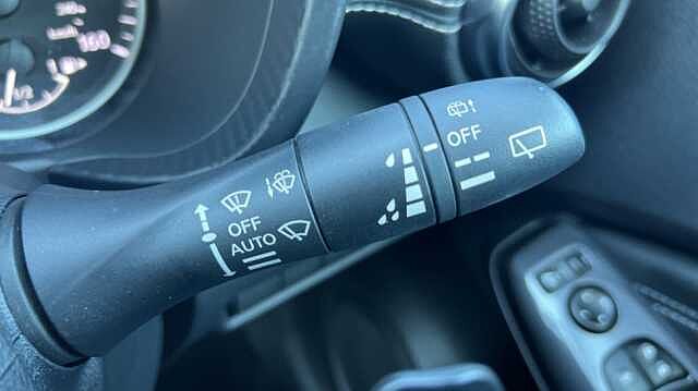 Nissan Juke JUKE 1.0 DiG-T 114 N-Connecta 5dr DCT