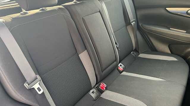 Nissan Qashqai QASHQAI 1.3 DiG-T Acenta Premium 5dr