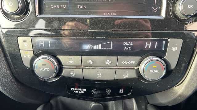 Nissan Qashqai QASHQAI 1.3 DiG-T Acenta Premium 5dr