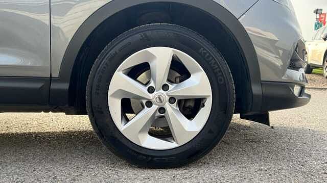 Nissan Qashqai QASHQAI 1.3 DiG-T Acenta Premium 5dr