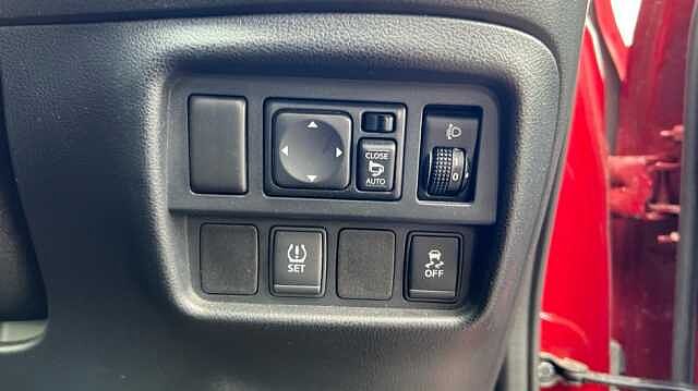 Nissan Juke JUKE 1.6 N-Connecta 5dr Xtronic