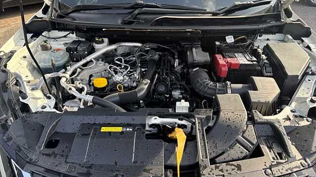 Nissan Qashqai QASHQAI 1.3 DiG-T MH N-Connecta 5dr