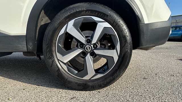 Nissan Qashqai QASHQAI 1.3 DiG-T MH N-Connecta 5dr