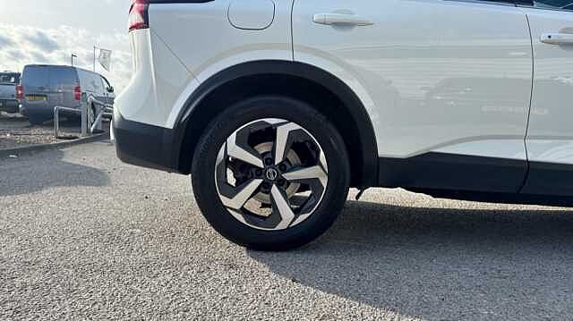 Nissan Qashqai QASHQAI 1.3 DiG-T MH N-Connecta 5dr