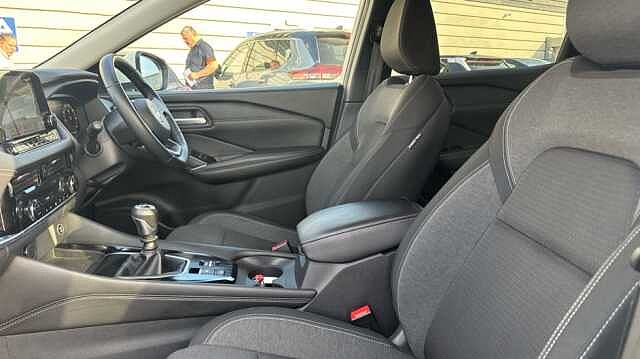 Nissan Qashqai QASHQAI 1.3 DiG-T MH N-Connecta 5dr