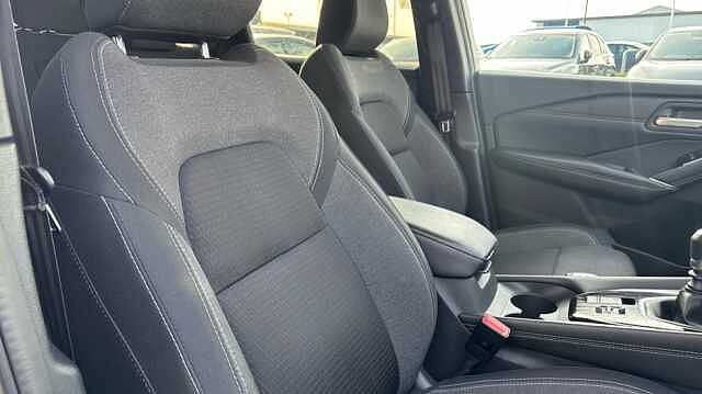 Nissan Qashqai QASHQAI 1.3 DiG-T MH N-Connecta 5dr