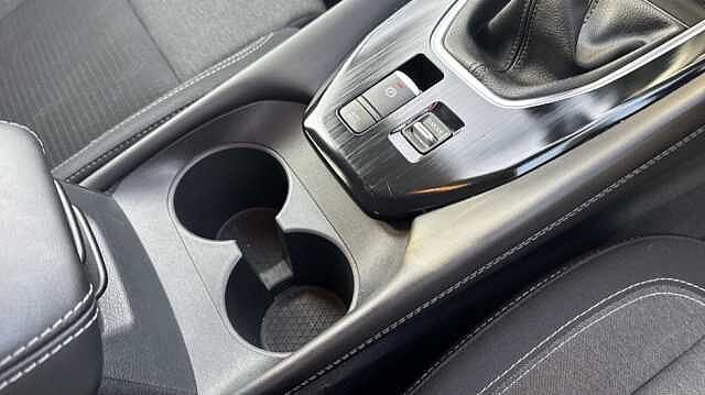 Nissan Qashqai QASHQAI 1.3 DiG-T MH N-Connecta 5dr