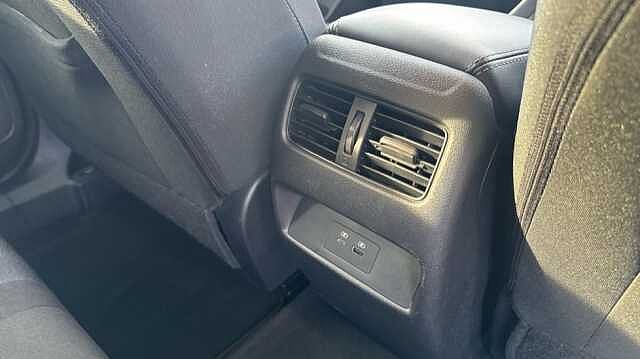 Nissan Qashqai QASHQAI 1.3 DiG-T MH N-Connecta 5dr