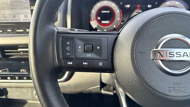 Nissan Qashqai QASHQAI 1.3 DiG-T MH N-Connecta 5dr