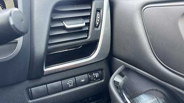 Nissan Qashqai QASHQAI 1.3 DiG-T MH N-Connecta 5dr