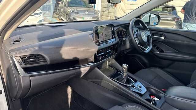 Nissan Qashqai QASHQAI 1.3 DiG-T MH N-Connecta 5dr