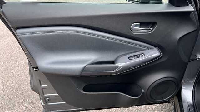 Nissan Juke JUKE 1.0 DiG-T 114 N-Connecta 5dr DCT