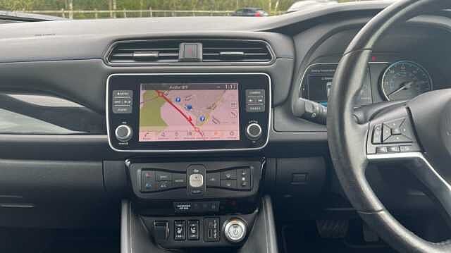 Nissan LEAF LEAF 110kW Tekna 39kWh 5dr Auto