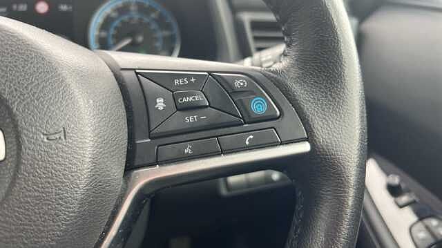 Nissan LEAF LEAF 110kW Tekna 39kWh 5dr Auto