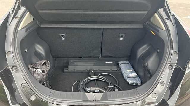 Nissan LEAF LEAF 110kW Tekna 39kWh 5dr Auto