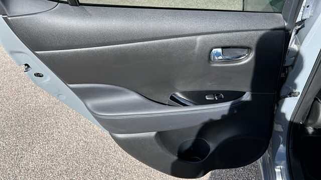 Nissan LEAF LEAF 110kW Tekna 39kWh 5dr Auto