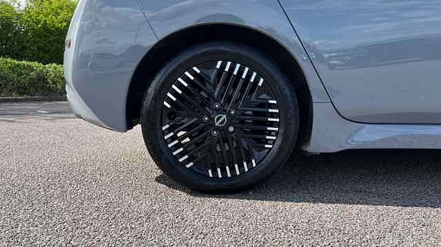 Nissan LEAF LEAF 110kW Tekna 39kWh 5dr Auto