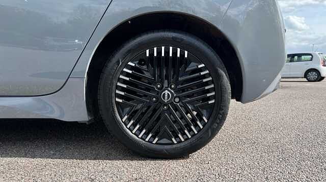 Nissan LEAF LEAF 110kW Tekna 39kWh 5dr Auto