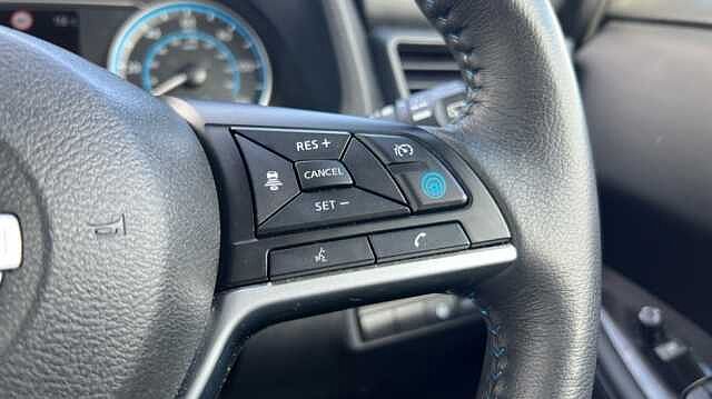 Nissan LEAF LEAF 110kW Tekna 39kWh 5dr Auto