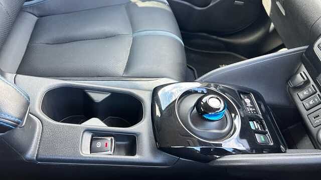 Nissan LEAF LEAF 110kW Tekna 39kWh 5dr Auto